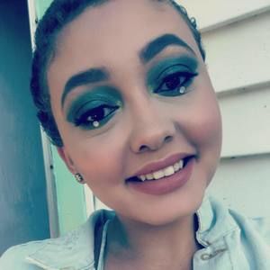 Meet your Posher, Mina